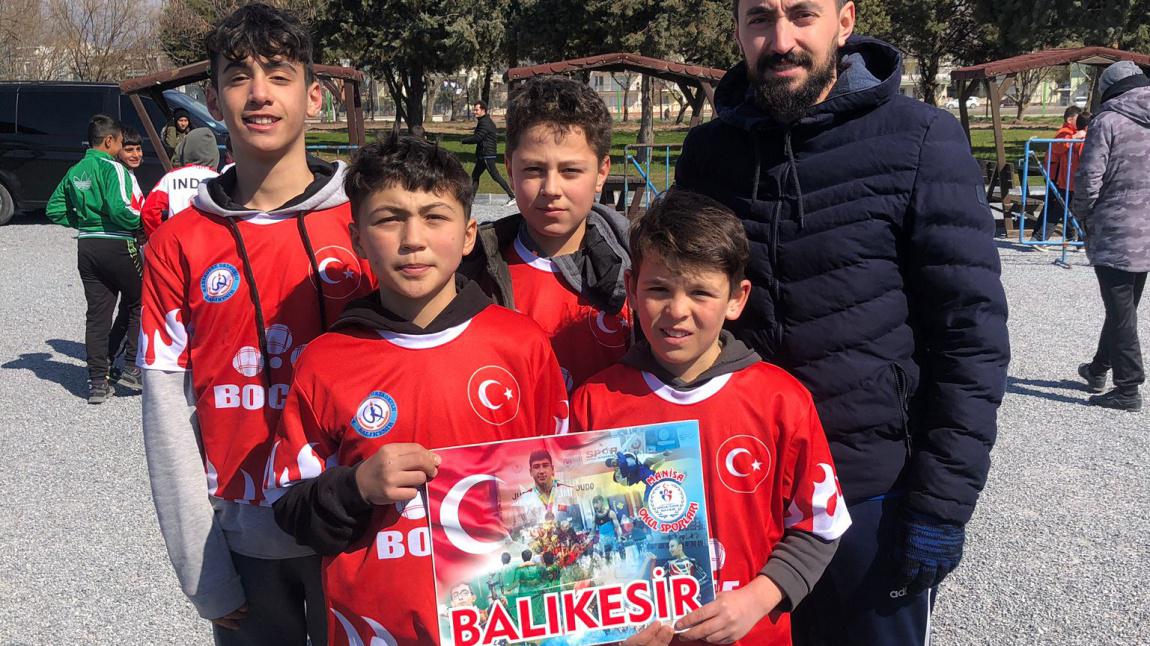 Akhisar'da düzenlenen Okul Sporları Küçük Erkekler Bocce Grup Müsabakalarında Balıkesir'imizi temsil ettik.