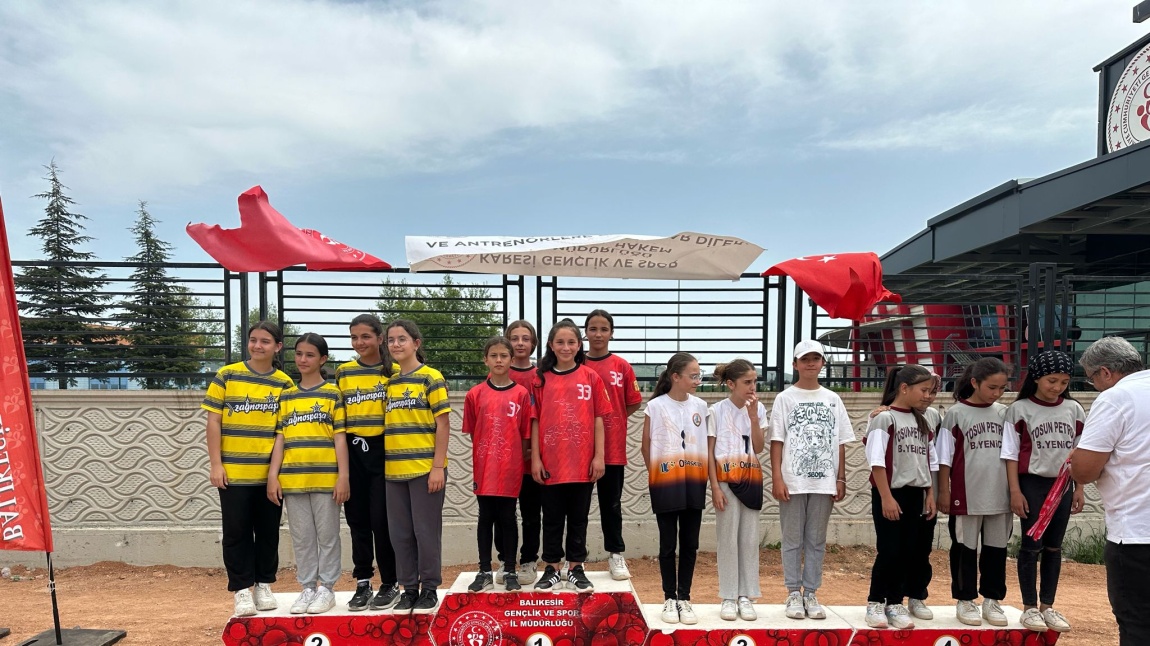 2023-2024 yılı okul sporları bocce yarışmaları küçükler kategorisinde kız takımımız Balıkesir il şampiyonu oldu